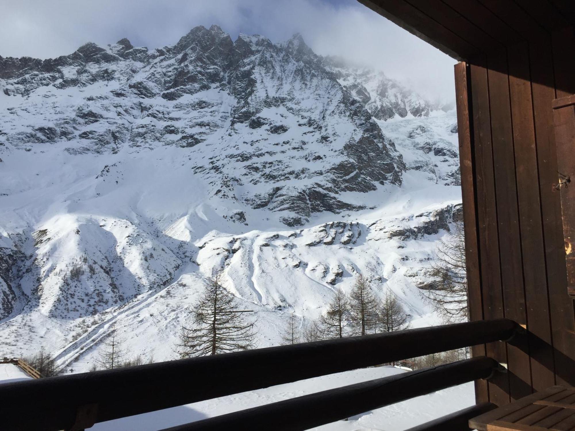 Base Camp Alpine Apartments Breuil-Cervinia Szoba fotó